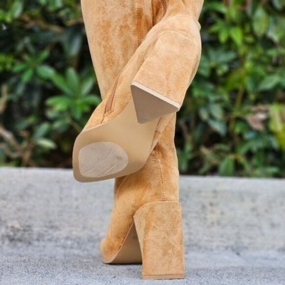 Women's Tan Over The Knee pointed Chunky Block Heel Boots - Picture 6 of 6